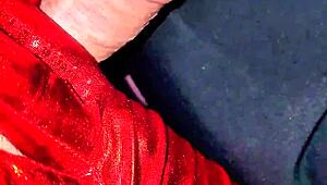 Close up blowjob puts a silicone plug on me comfortably