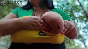 bbw brasileira se masturba no parque - mary jhuana