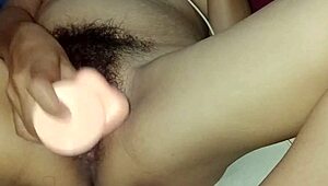colmek pakai dildo sambil nonton bokep