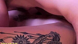 Baise crémeuse goth en missionnaire avec petite copine 18+