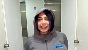 Colombian Girl Seduces Stranger At Gym Then Fucks