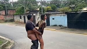 Minha Esposa Faz Exibismo Na Rua E Goza Duas Vezes