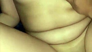 colegiala se desnuda para su maestro y grita de placer 😳
